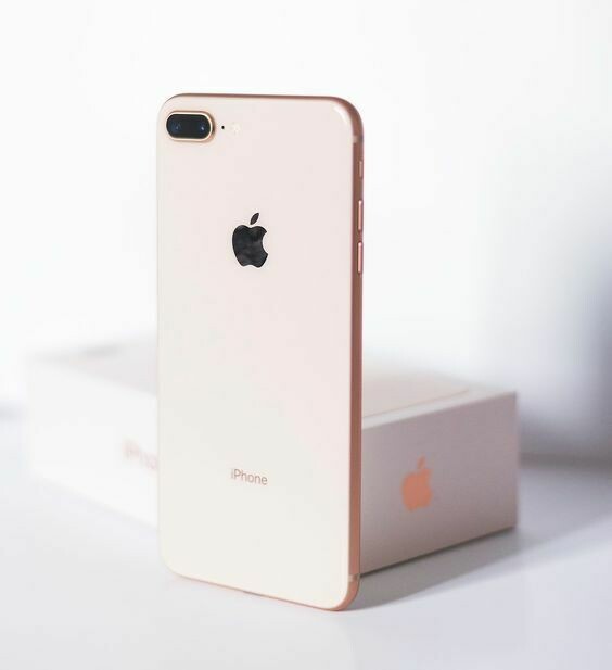 iPhone 8 Plus 64 GB