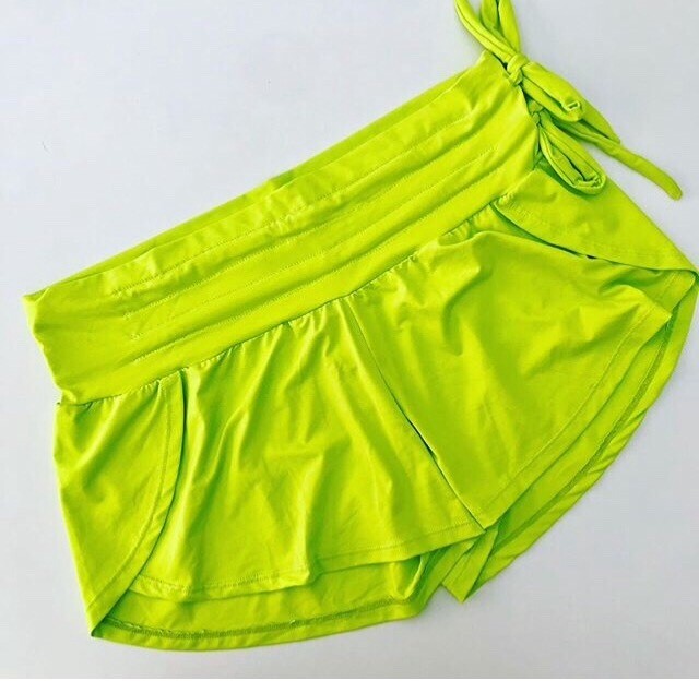 Shorts de praia. Malha .