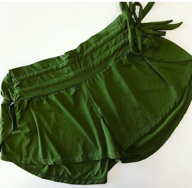 Shorts de praia. Malha .
