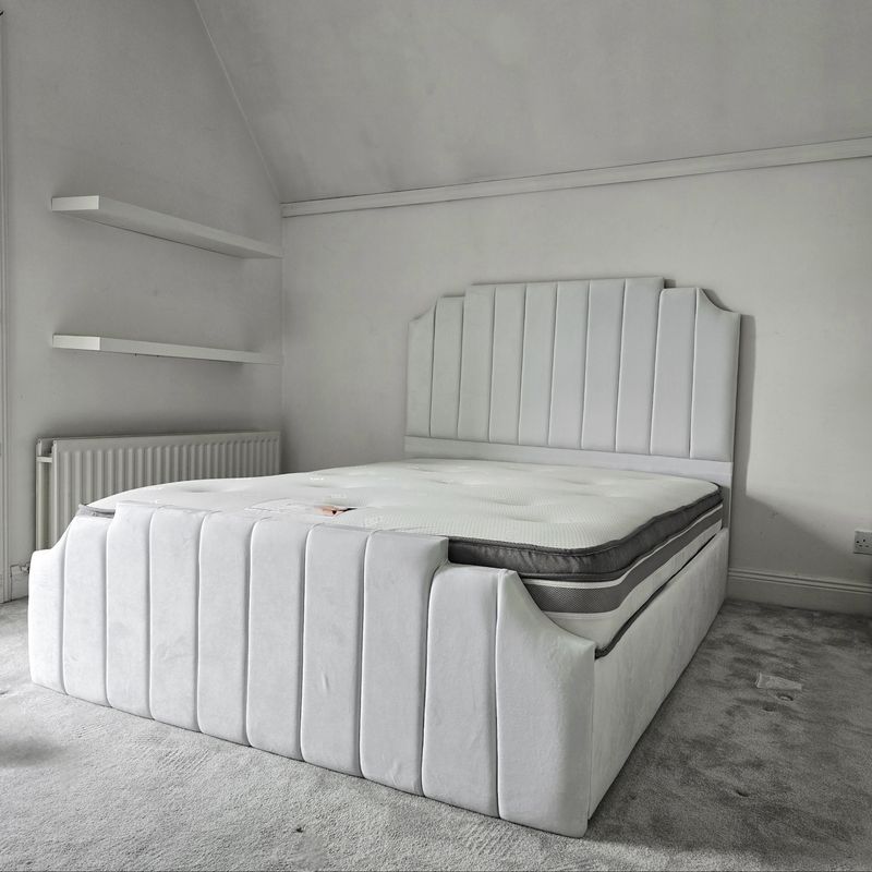 Manhattan bed frame