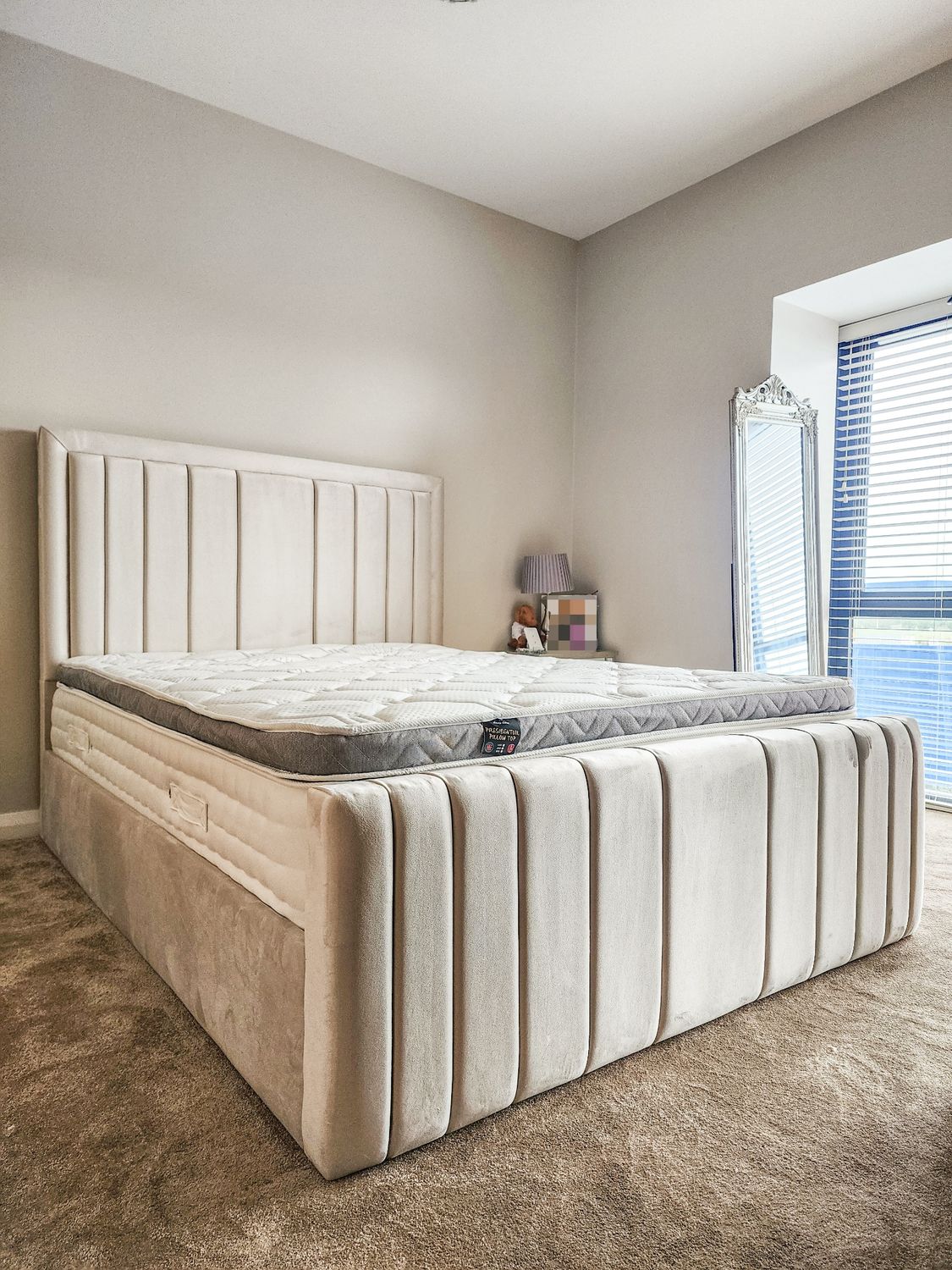 Eve bed frame