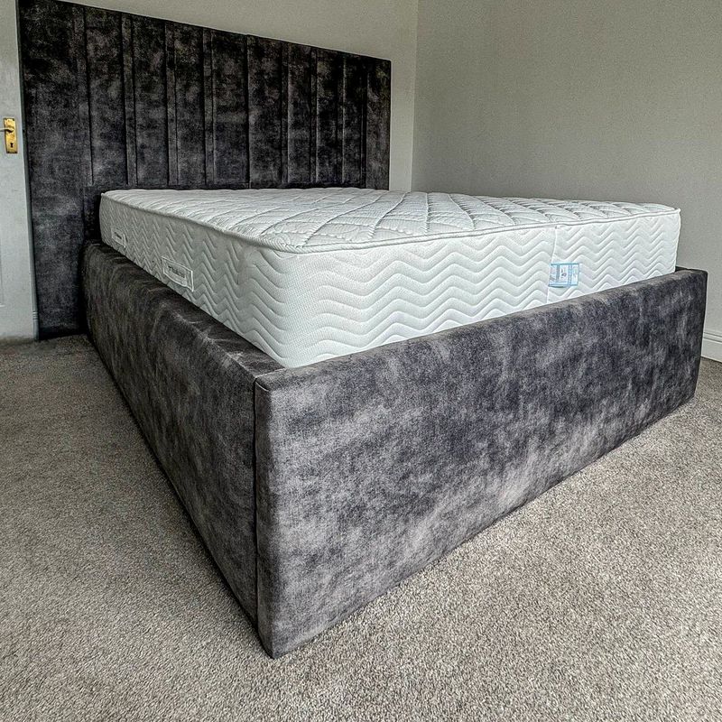 Santorini bed frame (with 5ft high headboard)