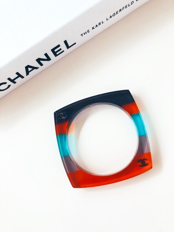 CHANEL CC LOGOS RAINBOW LUCITE BANGLE BRACELET