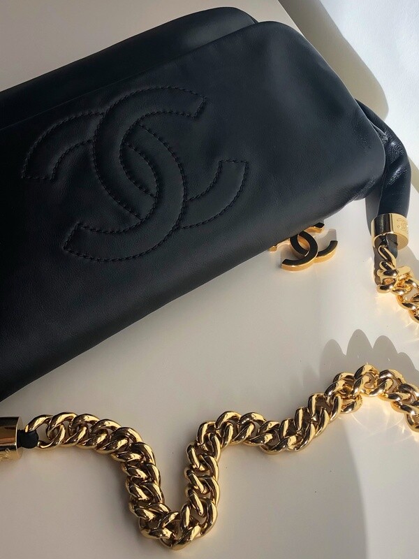 CHANEL VINTAGE CC THICK CHAIN BLACK SHOULDER BAG