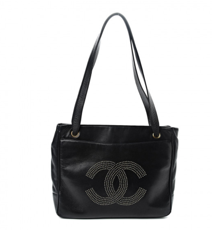 VINTAGE CHANEL CC STUDDED BLACK LEATHER SHOULDER TOTE