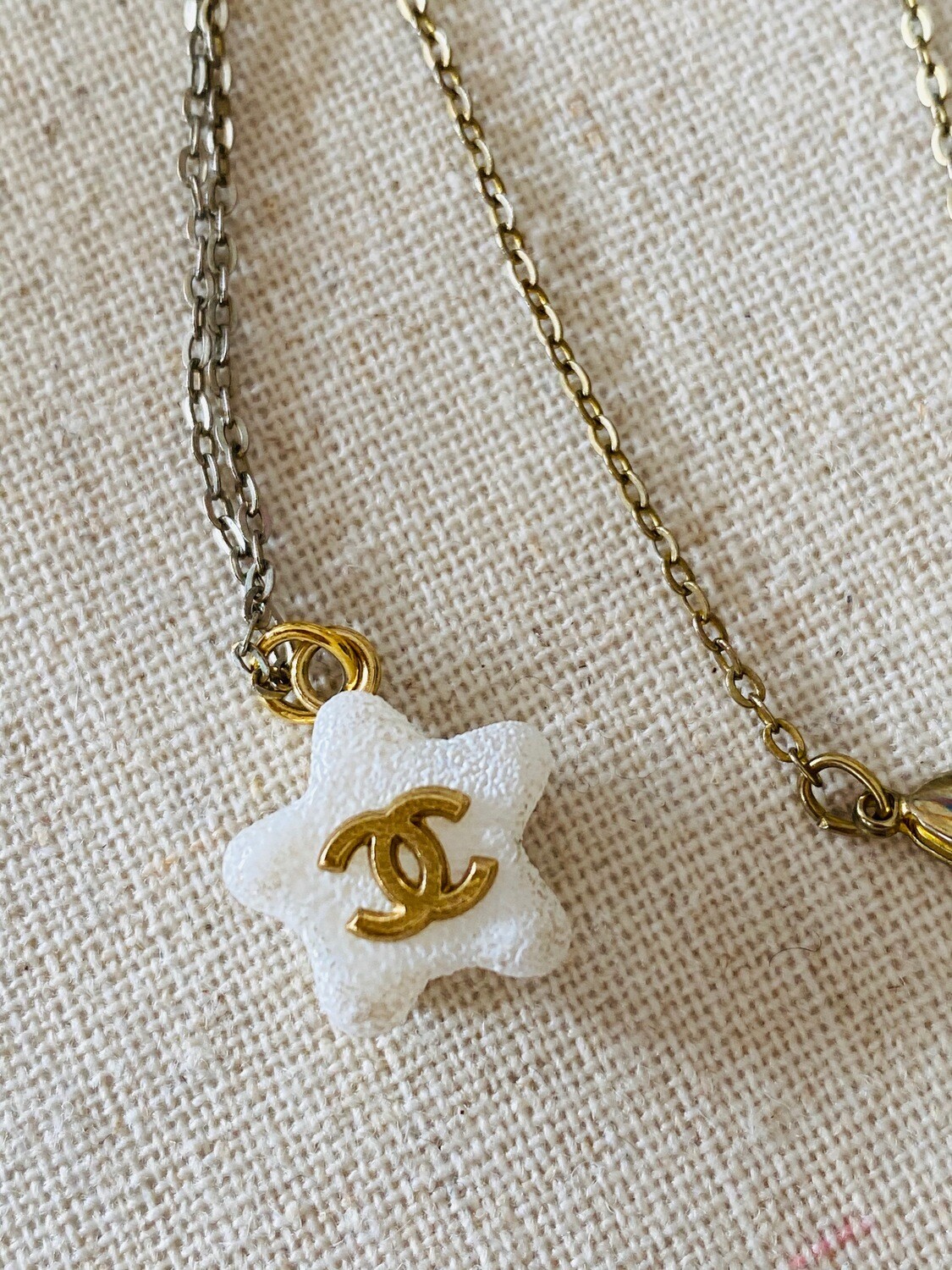 chanel cc pendant necklace gold