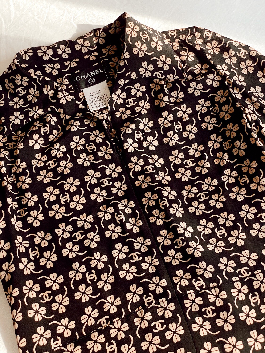 VINTAGE CHANEL CC LOGO CLOVER SILK BLOUSE / JACKET