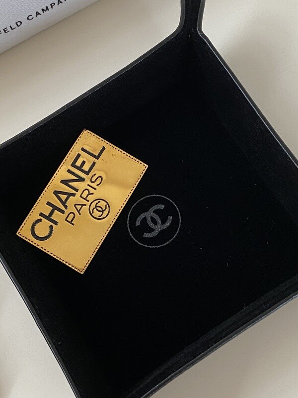 CHANEL PARIS CC LOGO GOLD PIN BROOCH