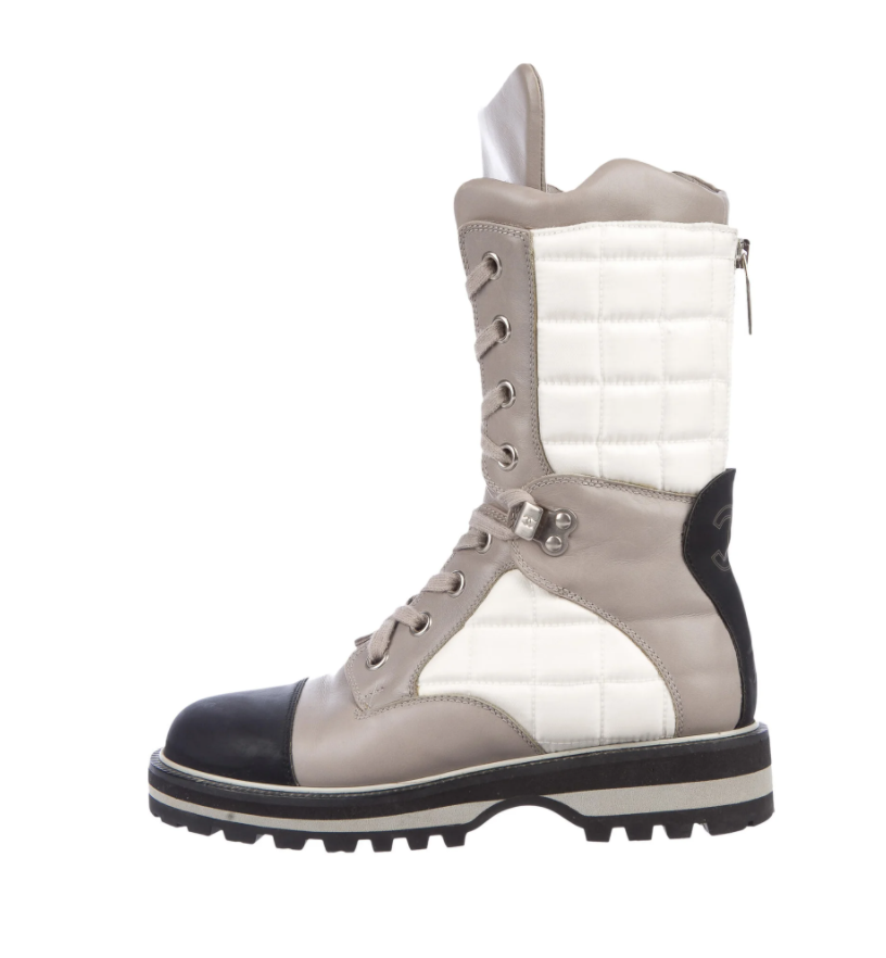 Merchandiser Lavet af Eksempel Vintage CHANEL White Gray Black CC Logo Monogram Winter Ski Snow Insulated  Waterproof Apres Ski Boots Moon Moto Boots Booties us 9 - 9.5