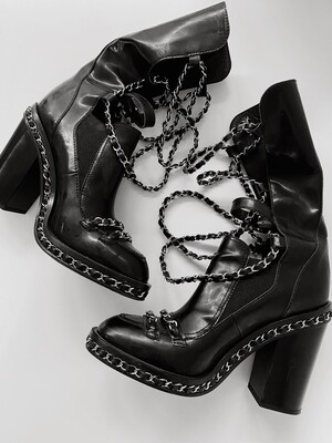 CHANEL CHAIN OBSESSION COMBAT BOOTS - BLACK PATENT LEATHER IT 39 / US 8 - 8.5
