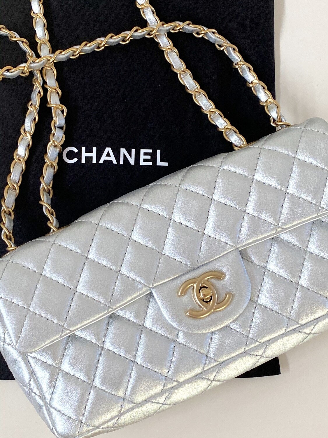 CHANEL CC TURNLOCK SILVER QUILTED EAST WEST CLASSIC FLAP BAG