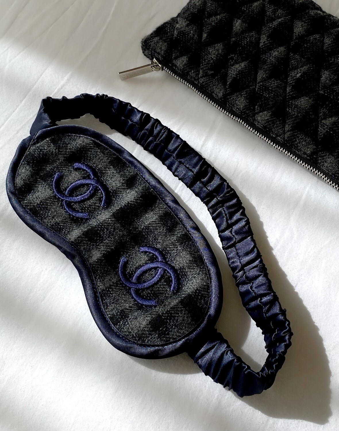 CHANEL CC LOGO CASHMERE SILK QUILTED SLEEP EYE MASK WITH POUCH BAG