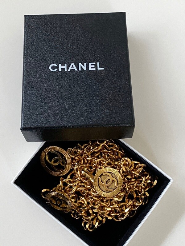CHANEL VINTAGE CC GOLD TRIPLE CHAIN MEDALLION BELT