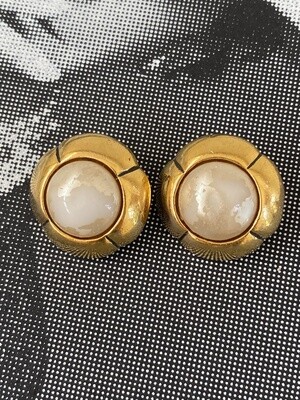 CHANEL VINTAGE GOLD PEARL CLIP ON EARRINGS