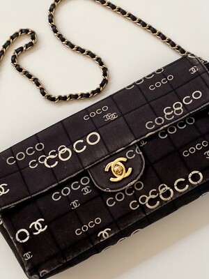 Vintage 90s CHANEL CC COCO Logo Mania Classic Flap Turnlock Black & White Print Handbag Shoulder Purse Clutch Evening Bag