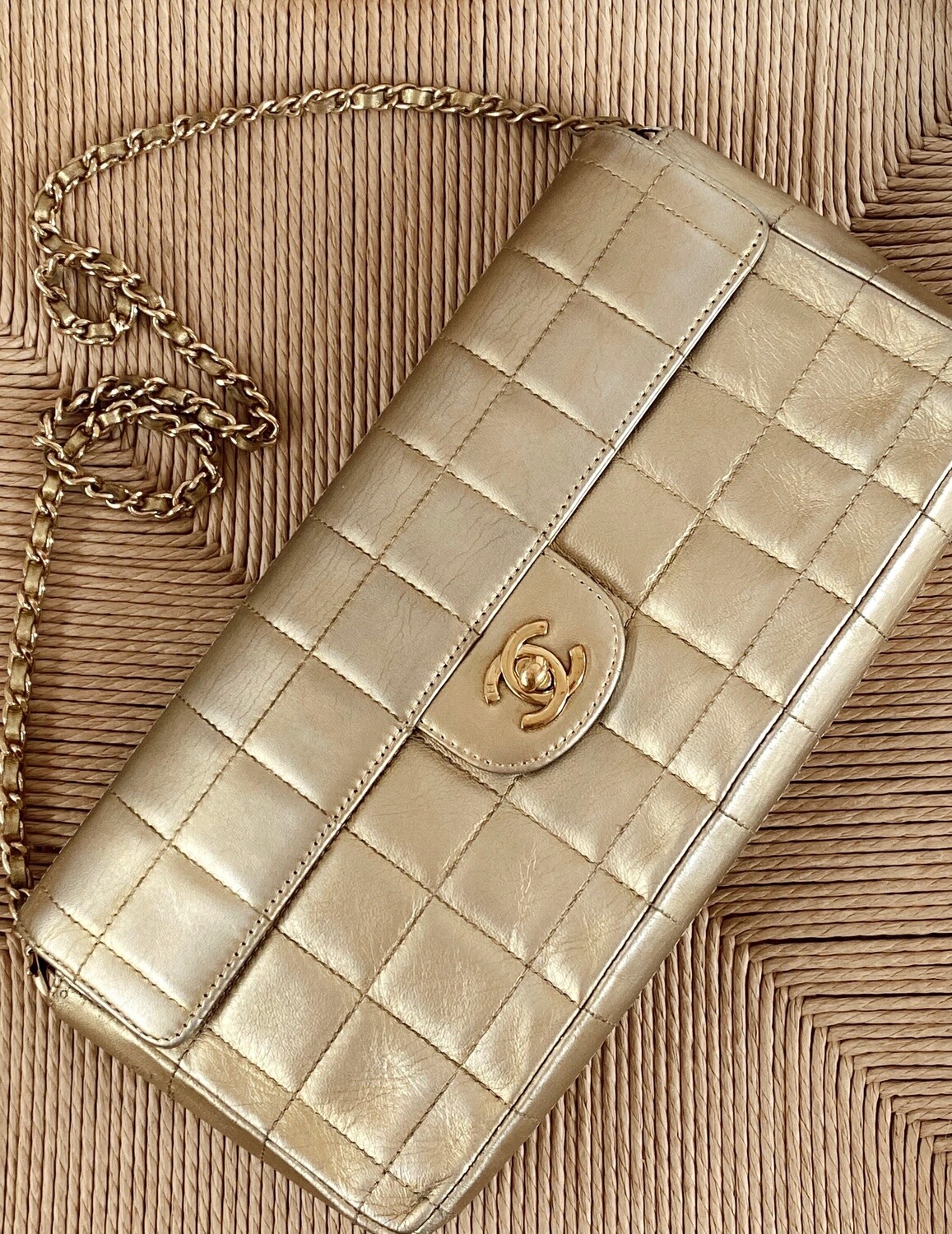 CHANEL CC TURNLOCK GOLD QUILTED EAST WEST CLASSIC FLAP BAG