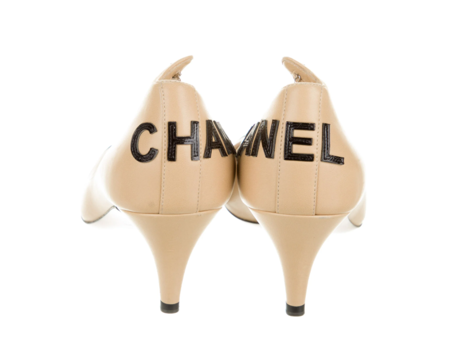 CHANEL LETTER CC LOGO BEIGE BLACK HEELS PUMPS IT 37.5