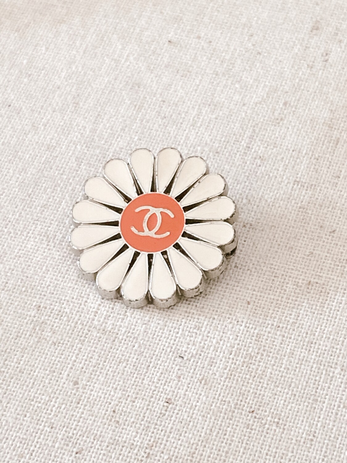chanel logo pin