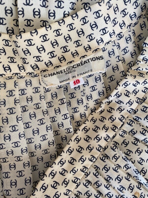 CHANEL CREATIONS PARIS CC LOGO PLEATED SILK SKIRT VINTAGE