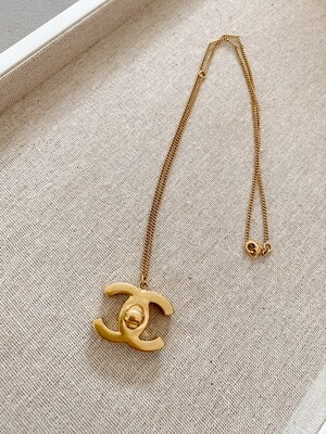 CHANEL CC TURNLOCK GOLD LARGE PENDANT NECKLACE