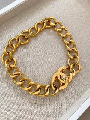 CHANEL CC TURNLOCK GOLD THICK CHAIN CHOKER NECKLACE