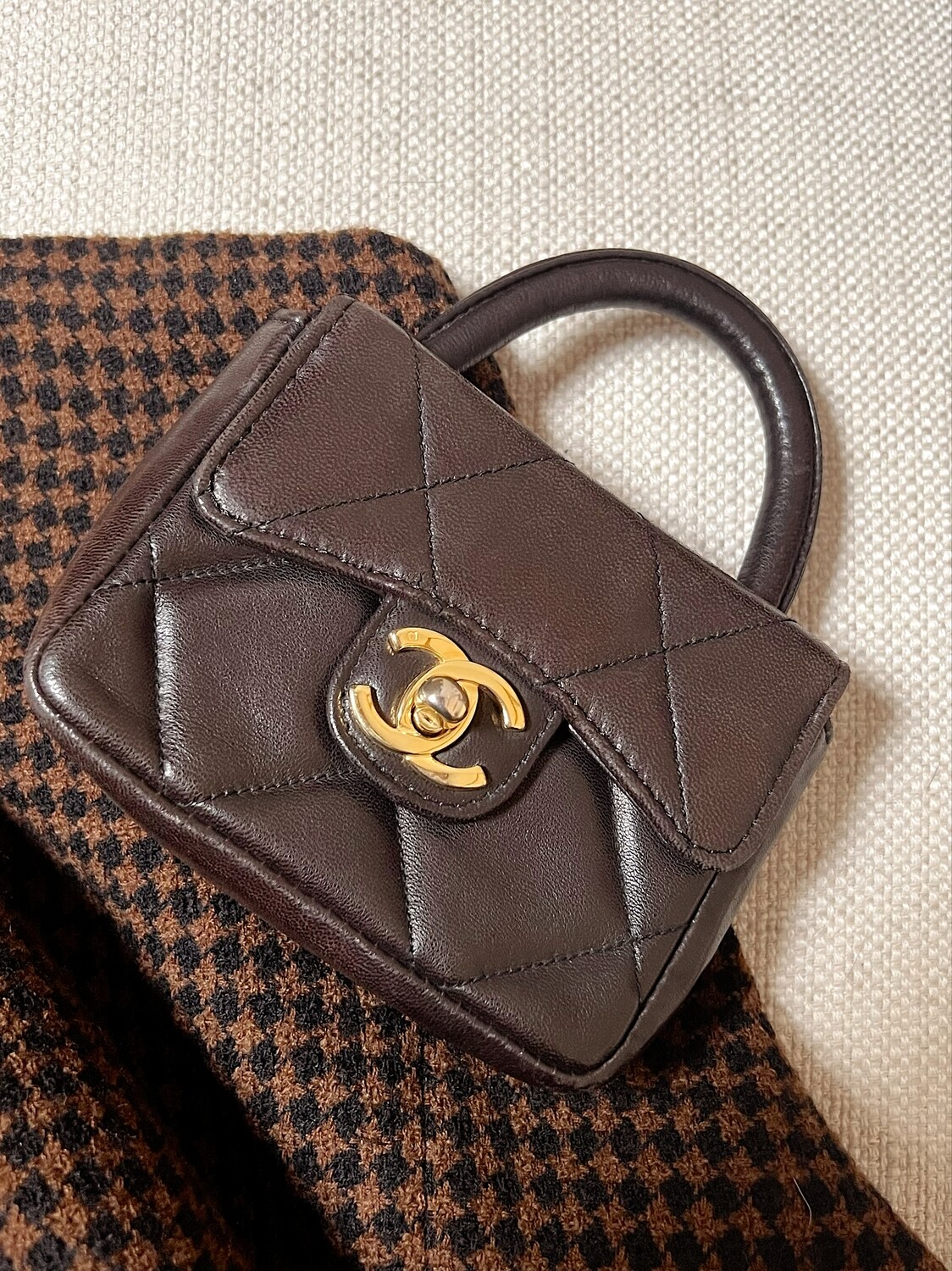 CHANEL CC LOGO TURN LOCK MICRO MINI KELLY TOP HANDLE BROWN QUILTED LEATHER  BAG - VINTAGE