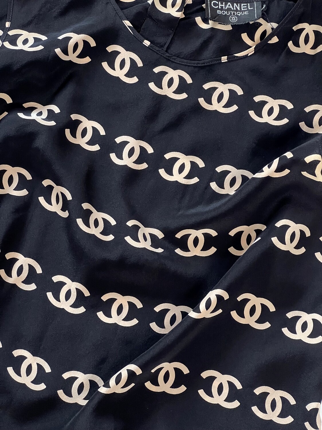 CHANEL VINTAGE CC LOGO PRINT SILK TANK TOP BLOUSE