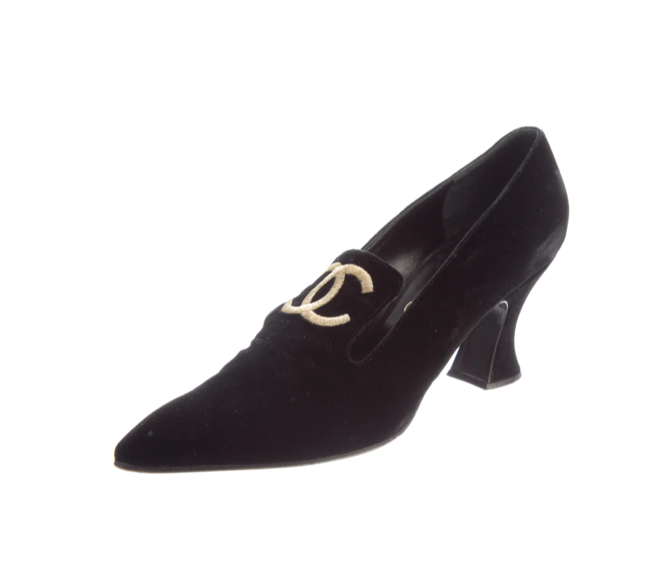 CHANEL CC LOGO VINTAGE HEELS BLACK VELVET IT 40.5