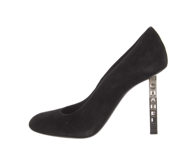 CHANEL VINTAGE BLACK SUEDE PUMPS WITH LETTER LOGO HEELS IT 39.5