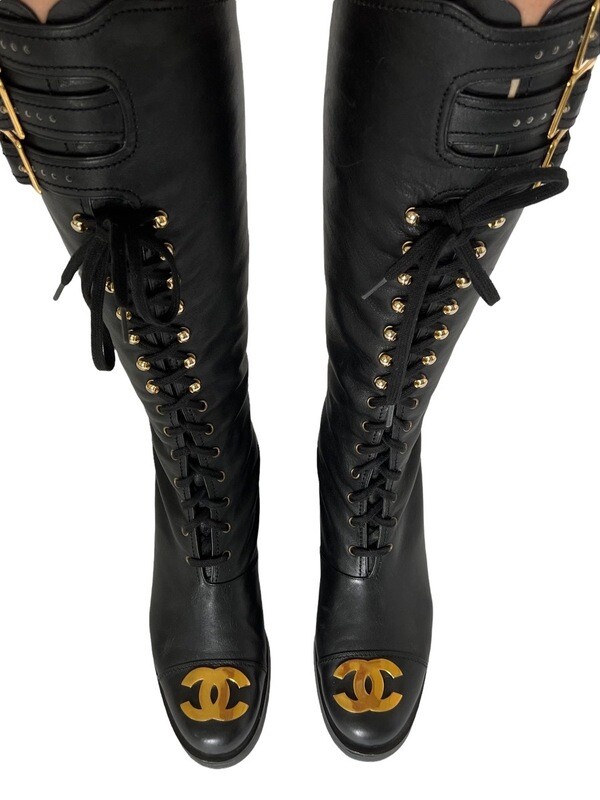 CHANEL VINTAGE 90&#39;S BLACK LEATHER CC LACE UP COMBAT OTK TALL BOOTS IT 39