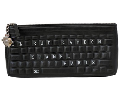 CHANEL VINTAGE RUE CAMBON CC KEYBOARD CLUTCH WITH CARD
