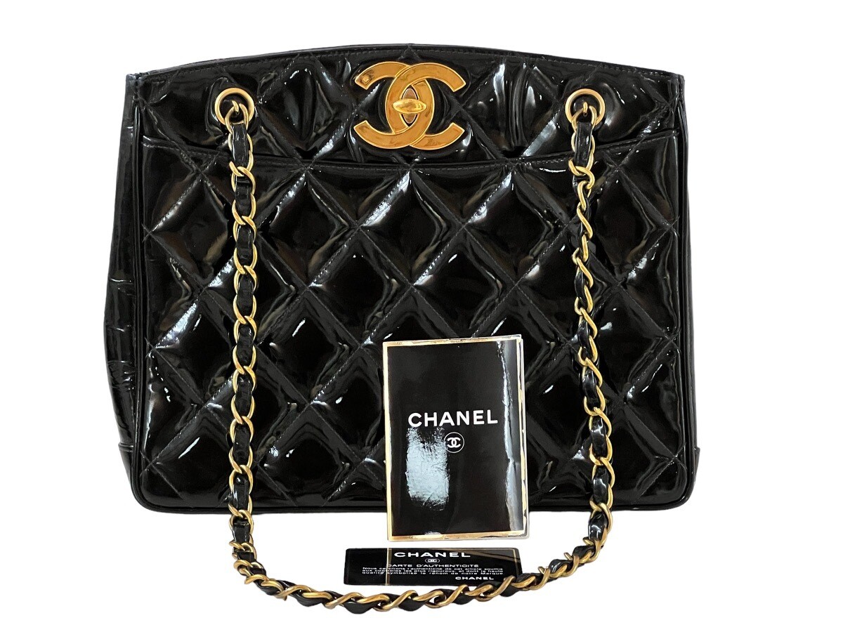 CHANEL VINTAGE CC TURNLOCK BLACK PATENT QUILTED LEATHER JUMBO TOTE