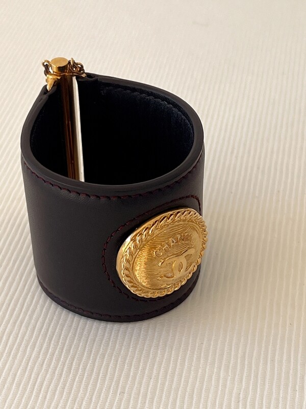 CHANEL CC MEDALLION BLACK LEATHER CUFF BRACELET