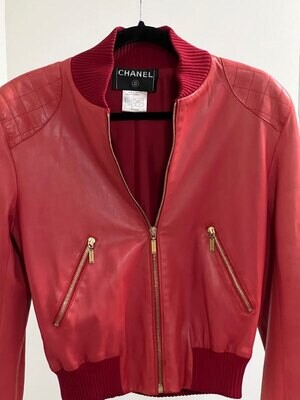 VINTAGE CHANEL RED QUILTED LEATHER BOMBER JACKET FR 38