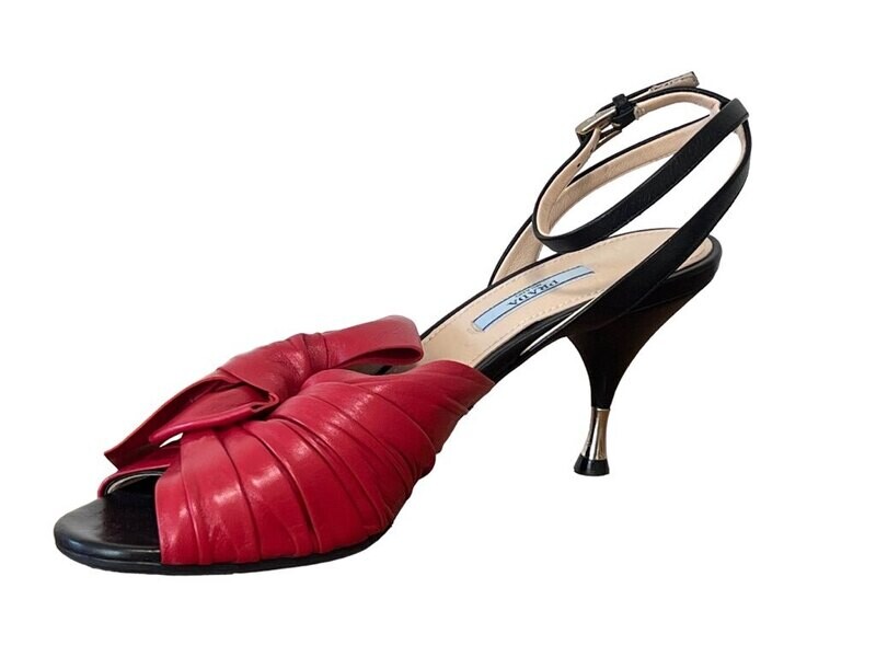 PRADA RED LEATHER BOW HEELS IT 40