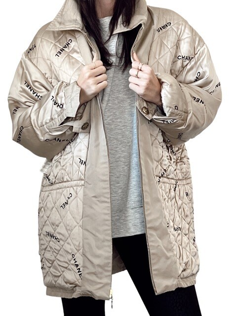 VINTAGE CHANEL LOGO LETTER BEIGE SILK PUFFER CARGO COAT JACKET
