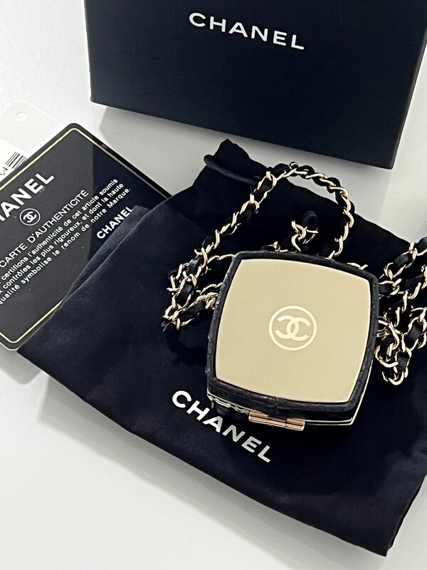 CHANEL CC MINI MIRRORED BEAUTY BOX BAG