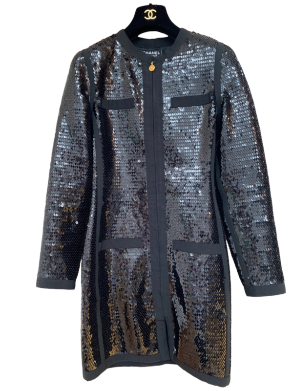 CHANEL CC LOGO BLACK SEQUIN SCUBA BODYCON BLACK SEQUIN DRESS / JACKET - ICONIC VINTAGE! FR 36 / US 2-4