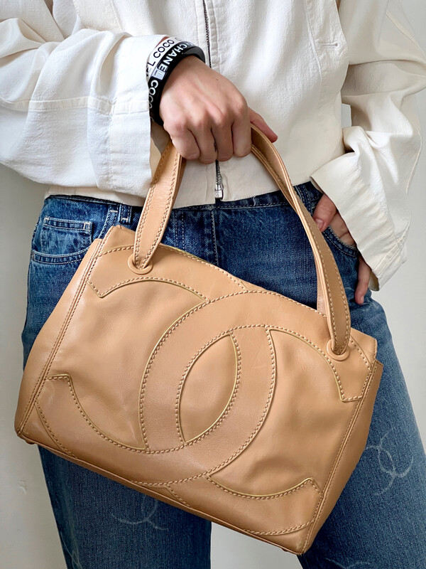 VINTAGE CHANEL CC BEIGE LEATHER SATCHEL BAG