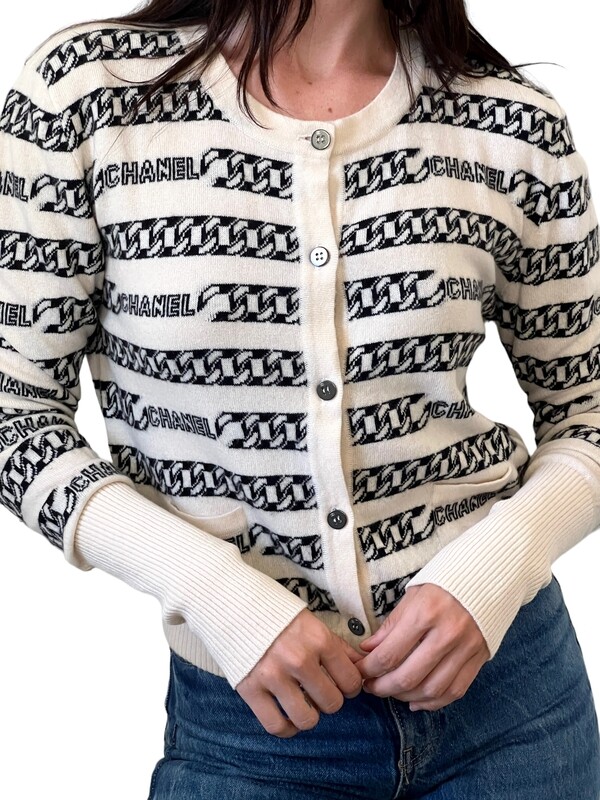 CHANEL VINTAGE CHAIN LOGO PRINT CASHMERE BUTTON DOWN CARDIGAN SWEATER