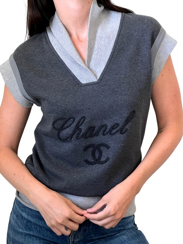 CHANEL VINTAGE CC LOGO SWEATSHIRT TOP ​