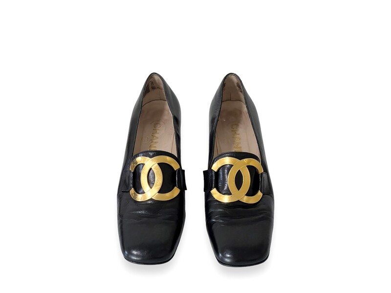 RARE CHANEL VINTAGE CC LOGO BLACK LEATHER LOAFER HEELS IT 39.5