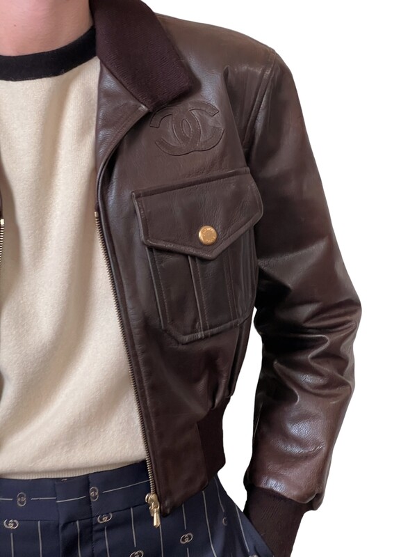 CHANEL VINTAGE CC LOGO BROWN LEATHER BOMBER JACKET FR 38