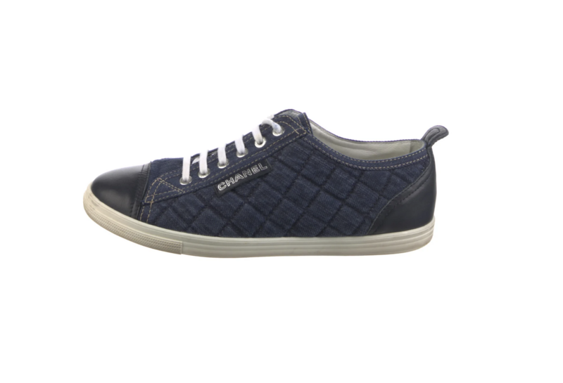 CHANEL NAVY QUILTED DENIM / BLACK LEATHER CAP TOE LOGO LACE UP SNEAKERS 38.5