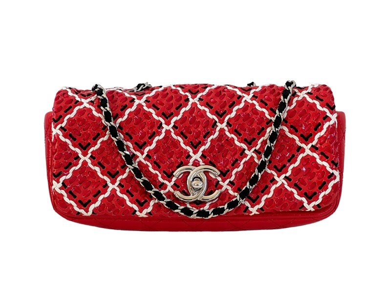 CHANEL VINTAGE RED PATENT QUILTED CLASSIC FLAP SHOULDER BAG