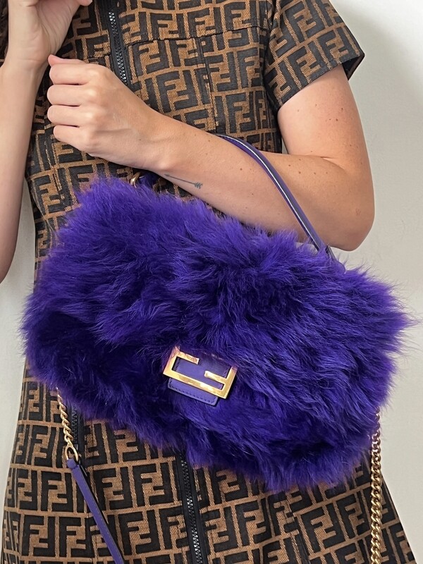 FENDI LIMITED EDITION PURPLE FUR LEATHER BAGUETTE SHOULDER CROSSBODY BAG