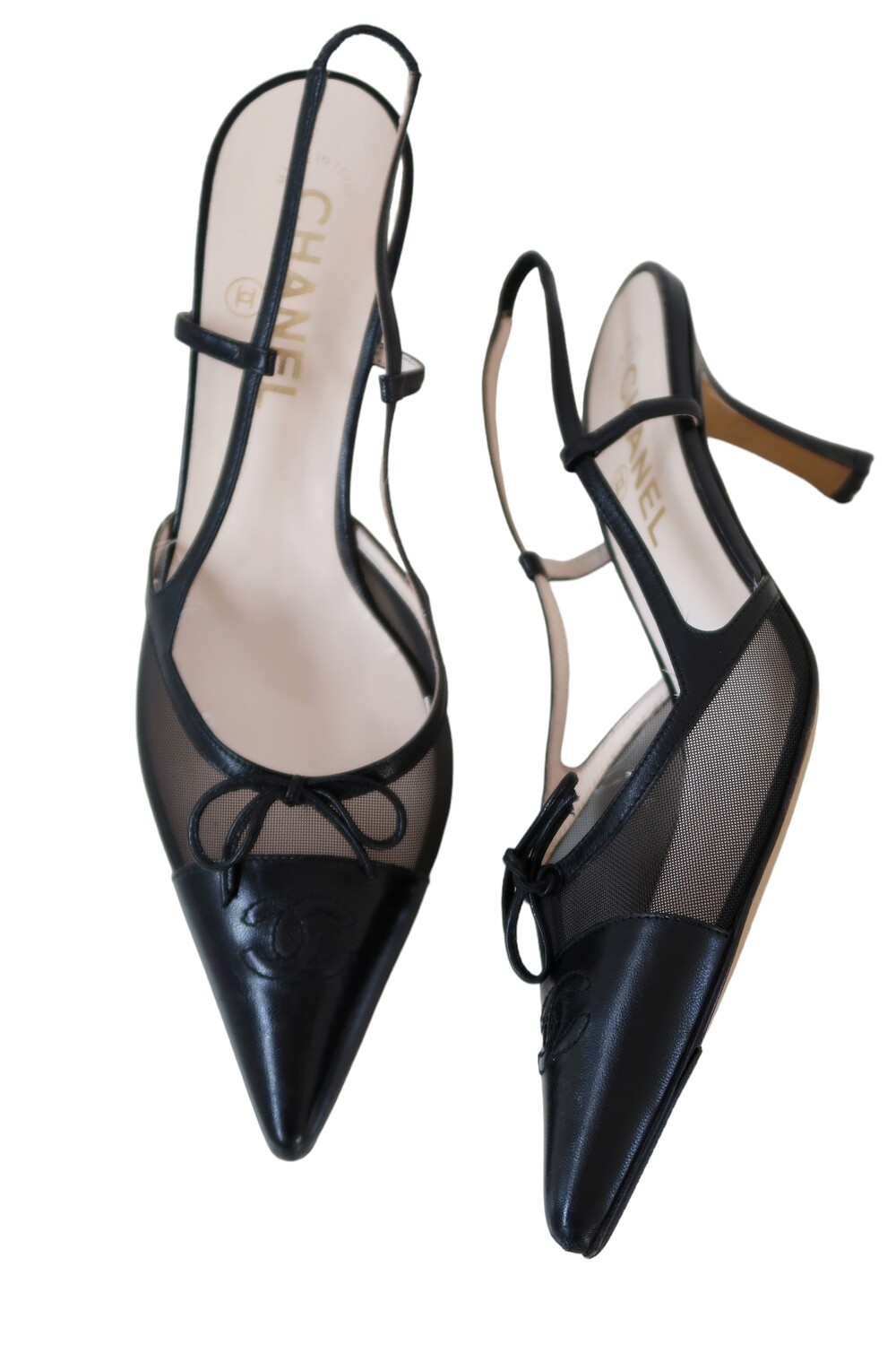 CHANEL VINTAGE BLACK LEATHER MESH CC SLINGBACK HEELS / IT 38.5