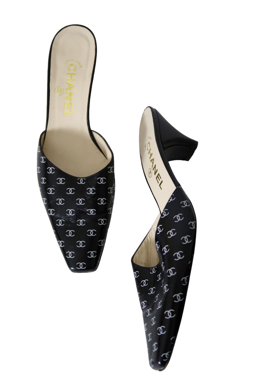 CHANEL CC BLACK WHITE LEATHER MULES HEELS /  IT 38.5
