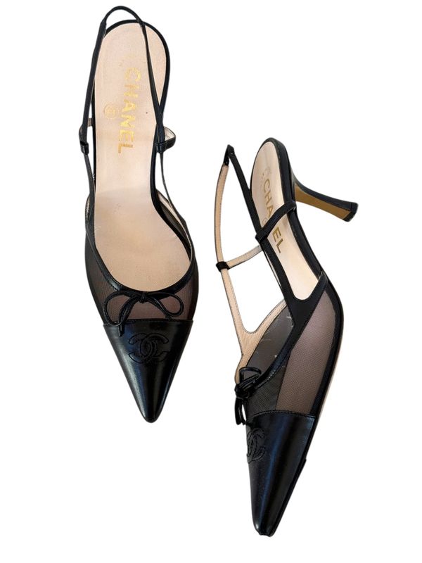 CHANEL VINTAGE SHEER MESH AND BLACK LEATHER CC SLINGBACK HEELS / IT 38.5
