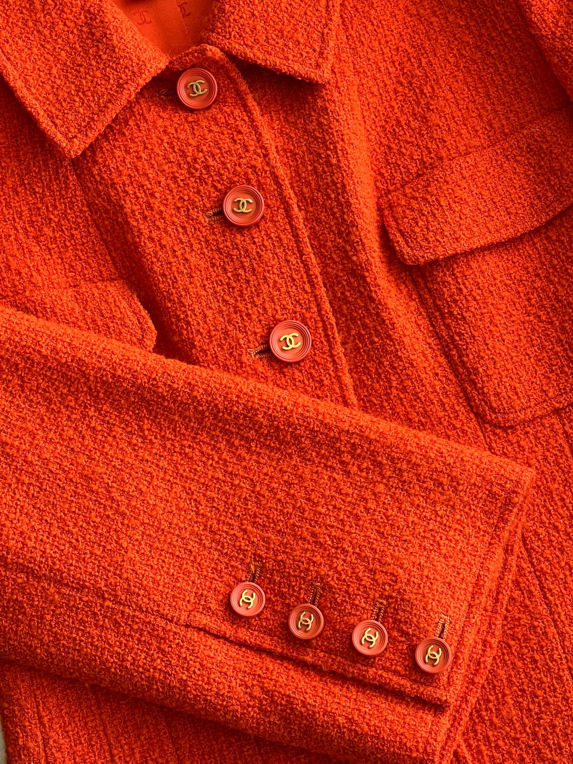 CHANEL VINTAGE 95A CC LOGO BUTTON ORANGE BLAZER JACKET FR 36